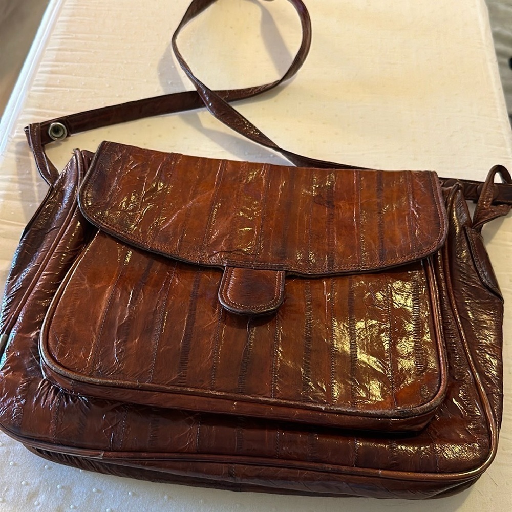 Vintage Eel Skin clutch/crossbody purse EUC detachable strap dark rich brown
